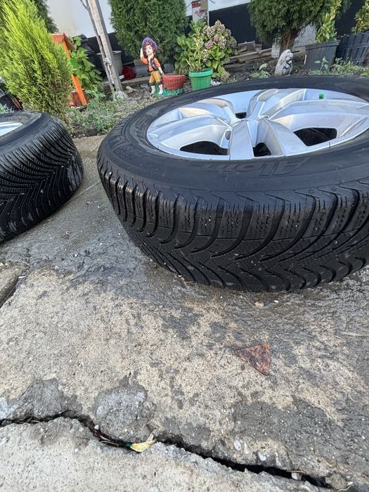 Jante Tiguan 215/65/16 Anvelope Iarna Michelin