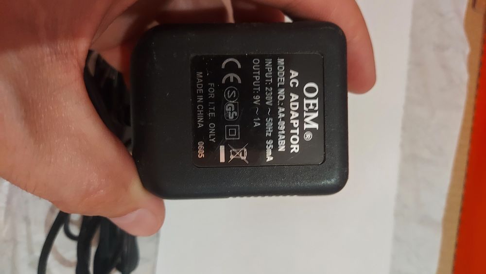 Блок питания 1000 тенге и провода 400тенге б/у торга нет и так одаю дз