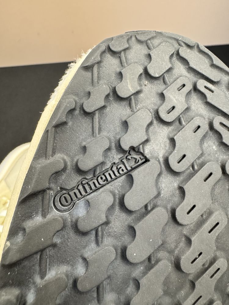 Мъжки бели маратонки Adidas Continental