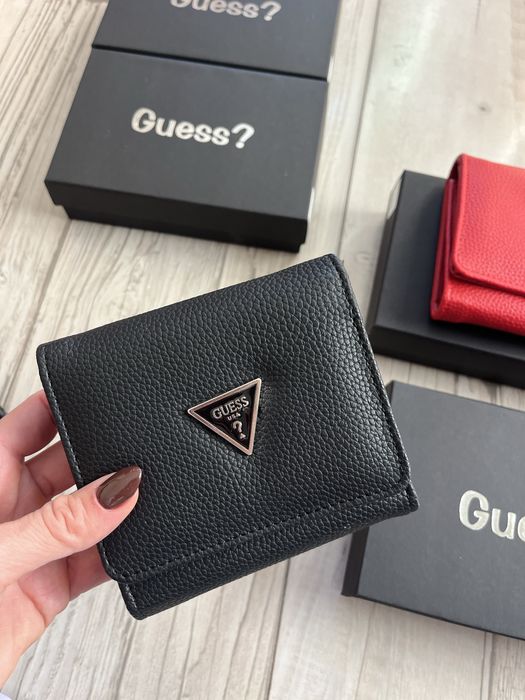 Дамски портмонета Guess Miu Miu Celine