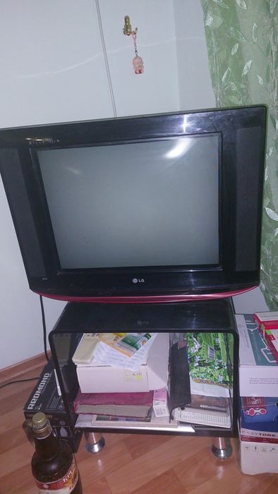 Телевизор марка LG