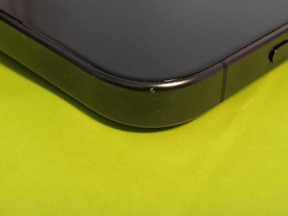 256GB iPhone 15 Pro Max Yettel Гаранция 2026г. Black Titanium / Черен