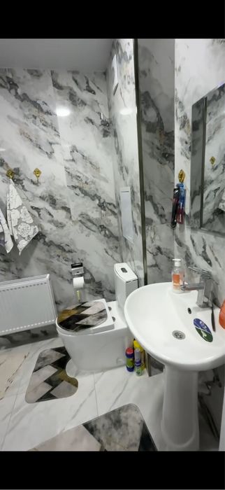 Продоется квартира 1 комнатя переделенное 2 х комнатнаю