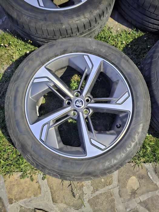 Jante OEM Jaguar E Pace pe 19 anv vara