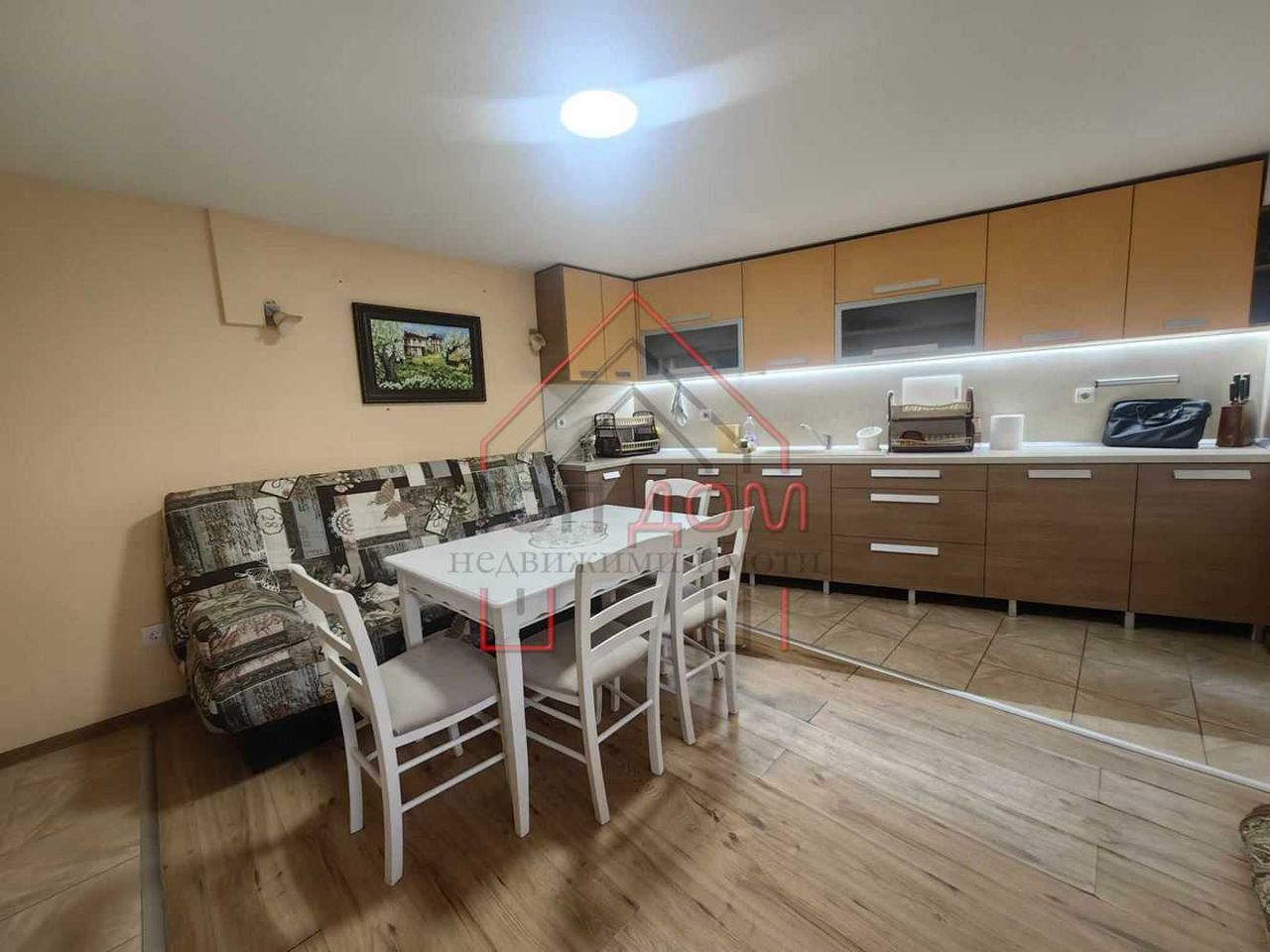Дава се под наем Тристаен апартамент в Варна, Бриз - 90 кв.м за 138500 € - Снимка #1