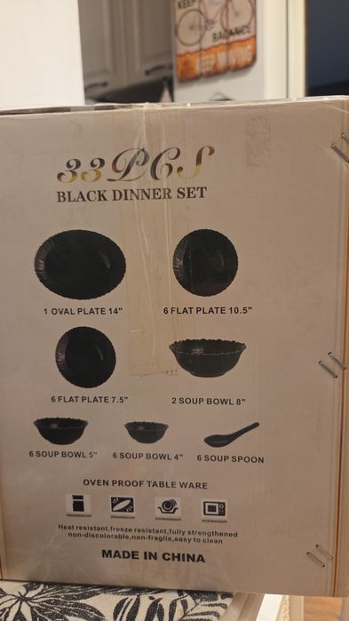 Set 33 piese serviciu masă. Nou!