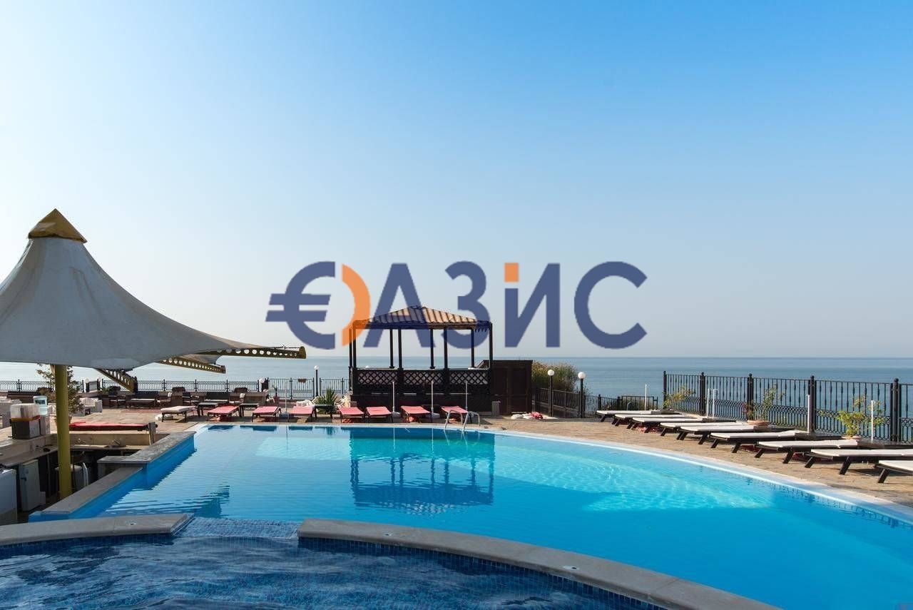 Продава се Двустаен апартамент в Свети Влас - 89 кв.м за 1214 €/кв.м - Снимка #14