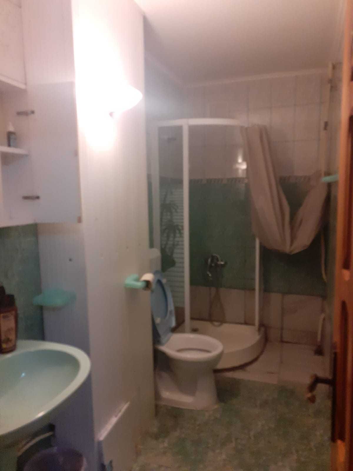 Inchiriem apartament