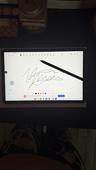 Samsung Galaxy Tab s9 fe 5g почти новый