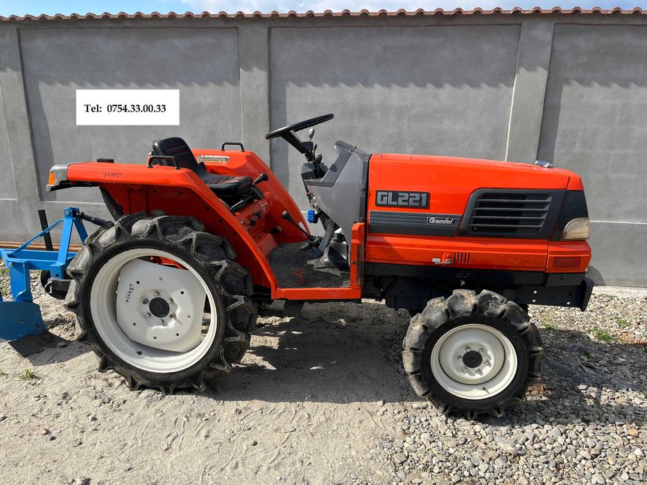 Tractor japonez 4x4 kubota gl221 INMATRICULAT cu freza si plug