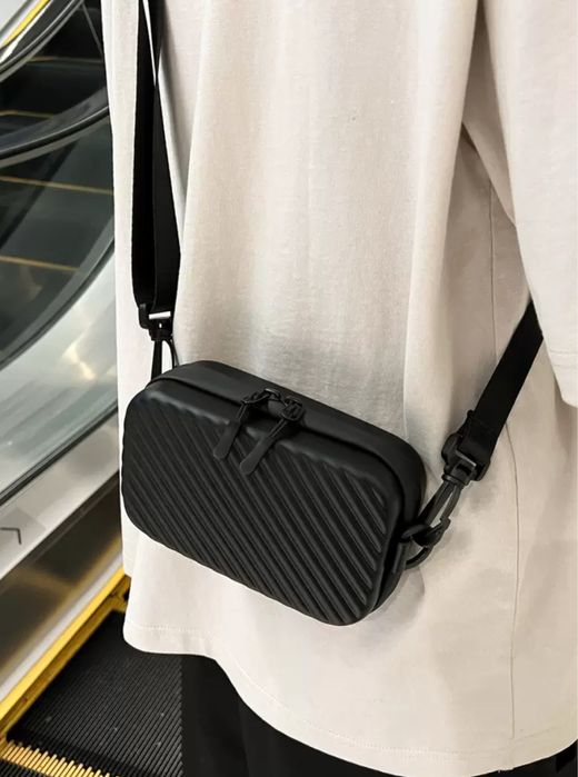 В продаже сумки с деловым дизайном