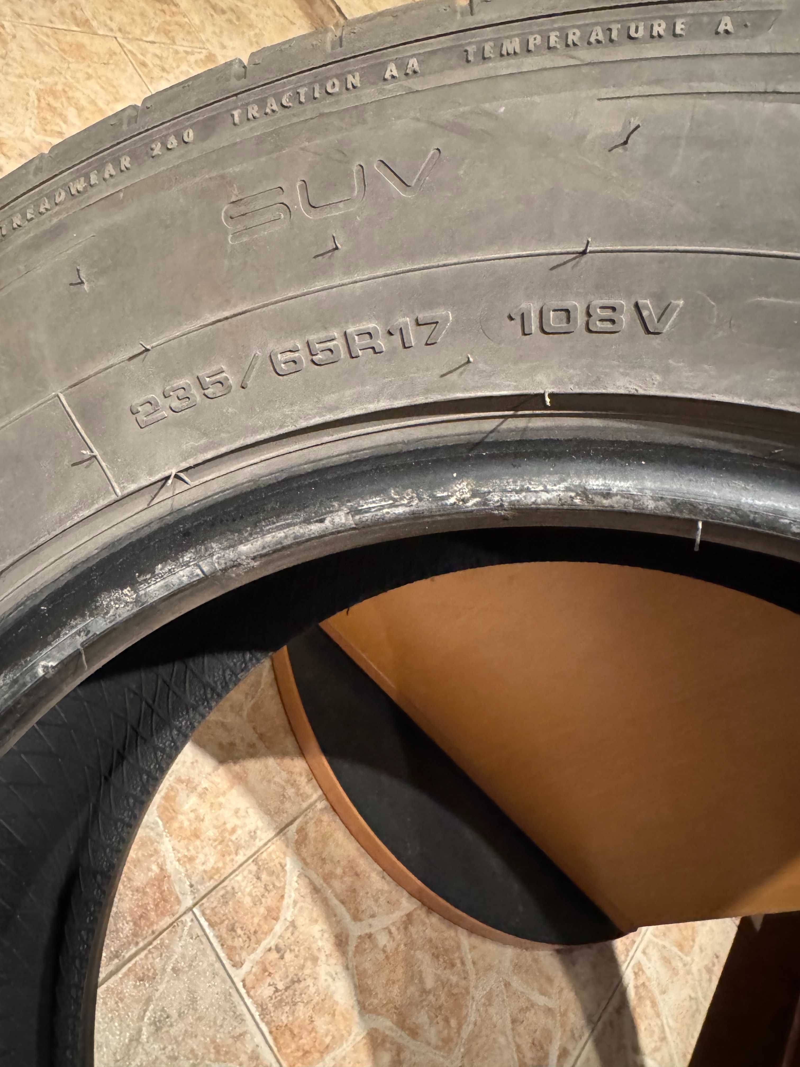 Летни гуми 4бр 235/65 R17 108V DUNLOP SUV