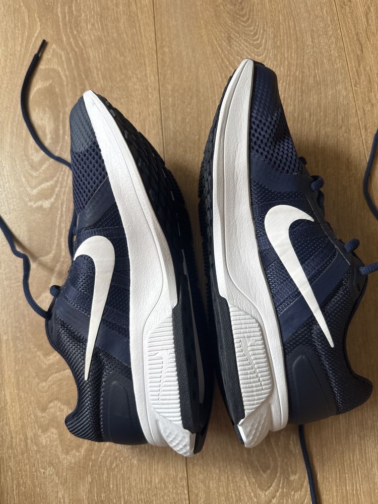 Nike Running 42-ри номер маратонки чисто нови