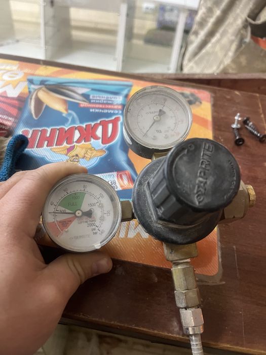 Продам монометр от кислорода цена 5000тг