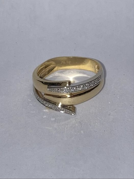 Inel aur 18kt.cu diamante