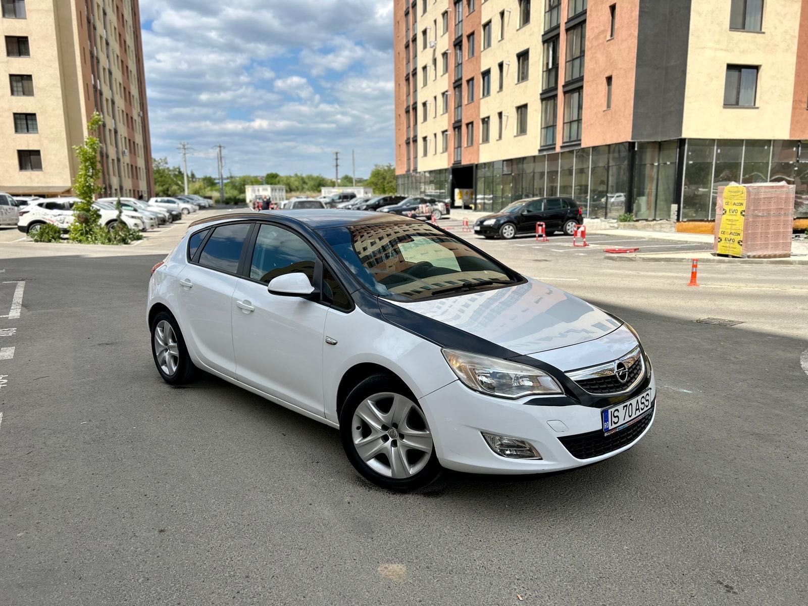 Opel astra J, an 2011 (1.3 diesel)