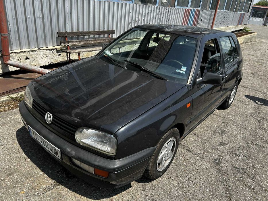VW Golf GL в изправно техническо състояние и перфектен документално