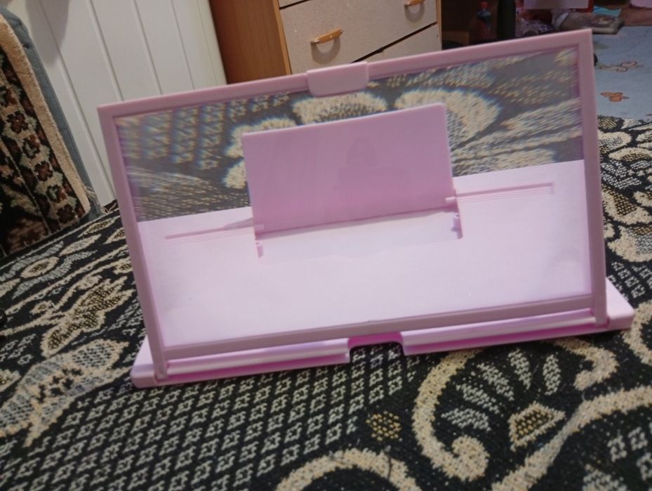 Подставка с увеличенным экраном для телефона