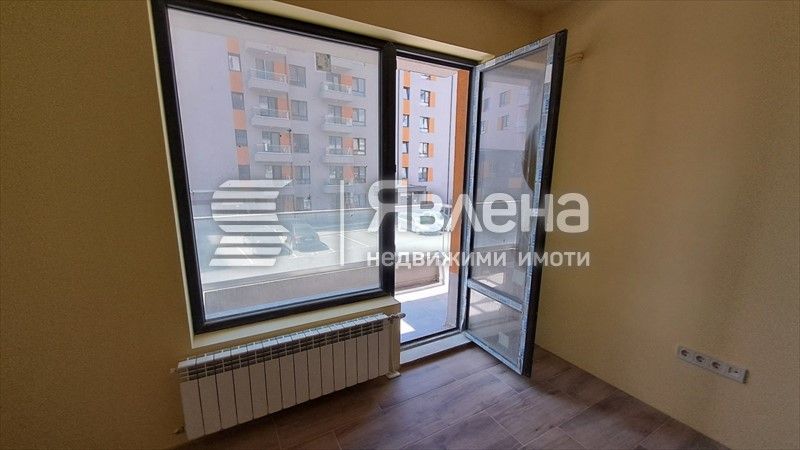 Продава се Двустаен апартамент в Варна, Кайсиева градина - 68 кв.м за 1852 €/кв.м - Снимка #2