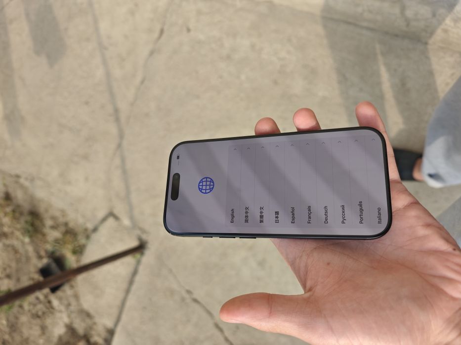 iPhone 16 pro sim