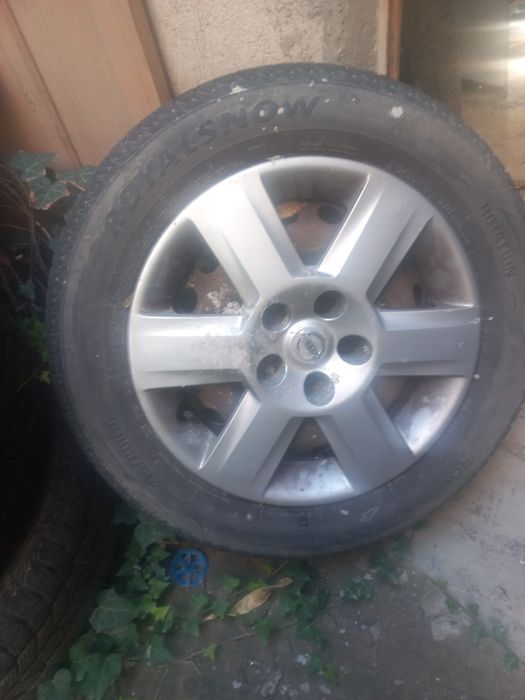 Зимние колеса на Nisan