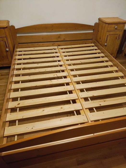 Pat dublu din lemn