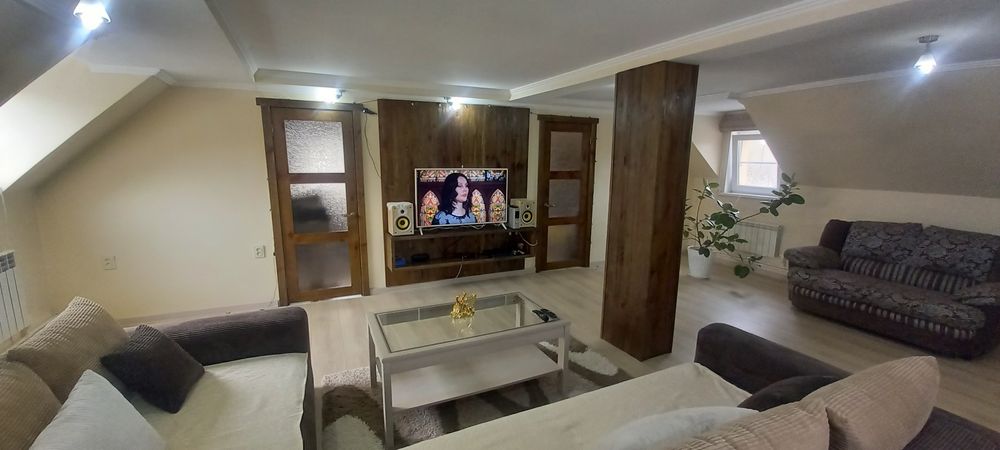 Продам дом мансардный!!В идеальном состоянии!!Заходи и живи.!!