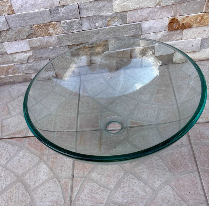Chiuvetă semisferică-sticlă transparentă-montare pe suprafata-blat