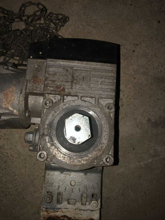 Kit automatizare  poarta sectionala pentru garaj