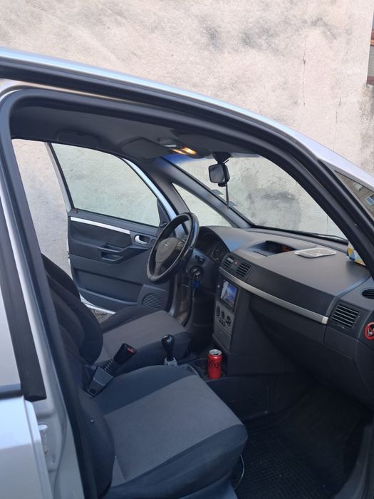 Vând Opel Meriva