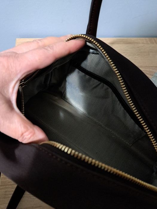 Красива нова дамска чанта