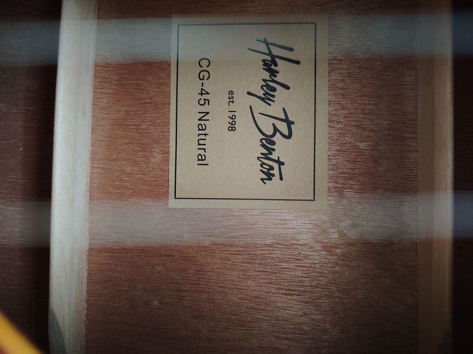 Vând chitară Harley Benton