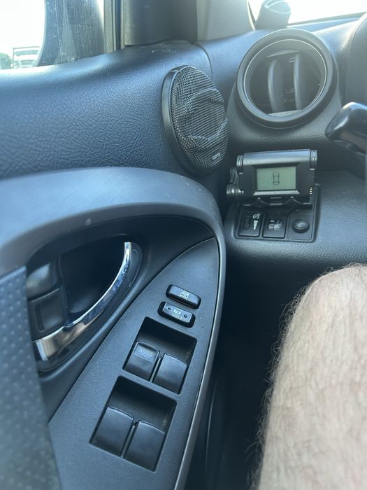 Vand / schimb toyota rav 4 4x4