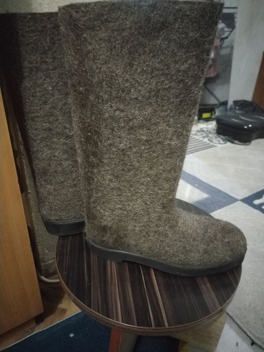 Продам новую Валенки