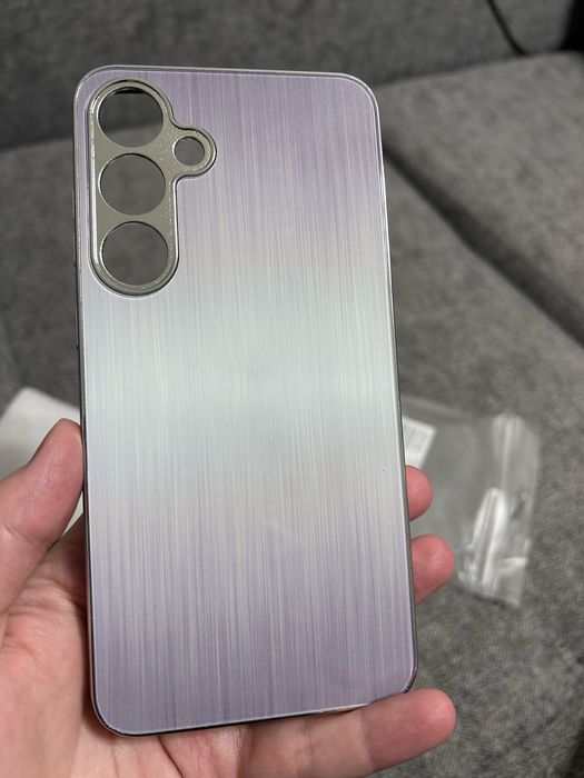 Отдам даром чехол на Самсунг 24+