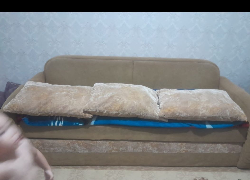 Продам диван и 2 кресло.