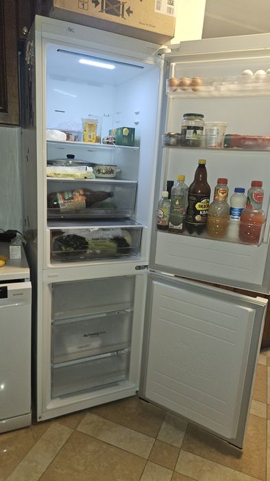 Хладилник lg linear compressor