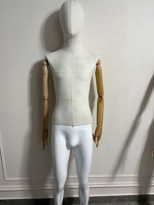 Манекены- торсы с деревянными руками