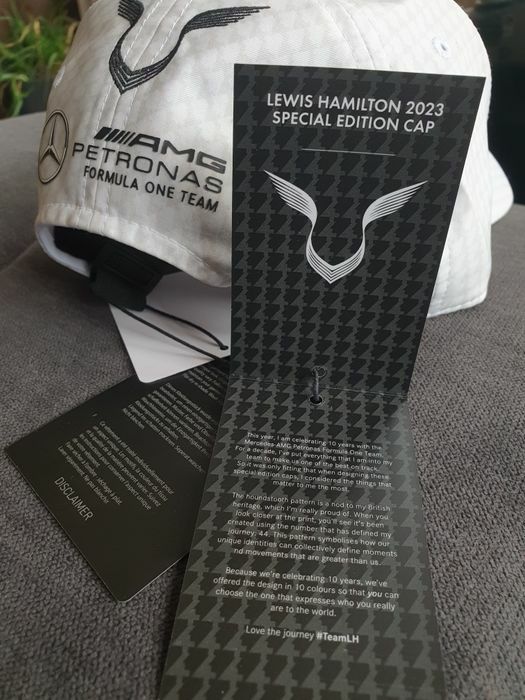 Шапки Mercedes-Benz AMG F1