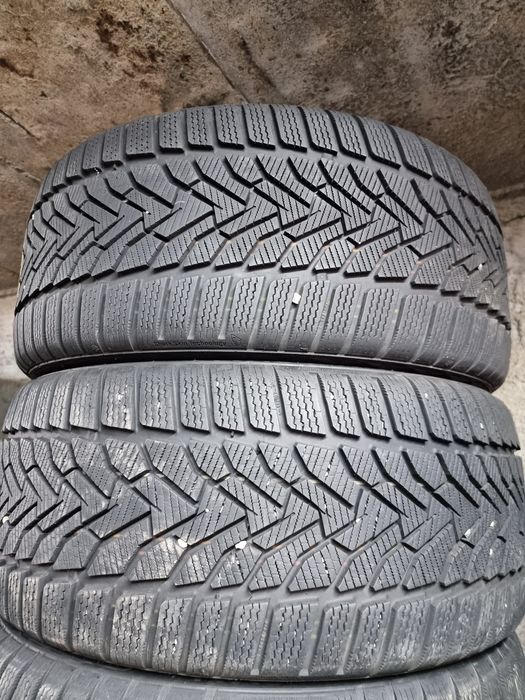 "Dot 22" 245/40/18 Uniroyal 4Броя: 700лв 8.5мм