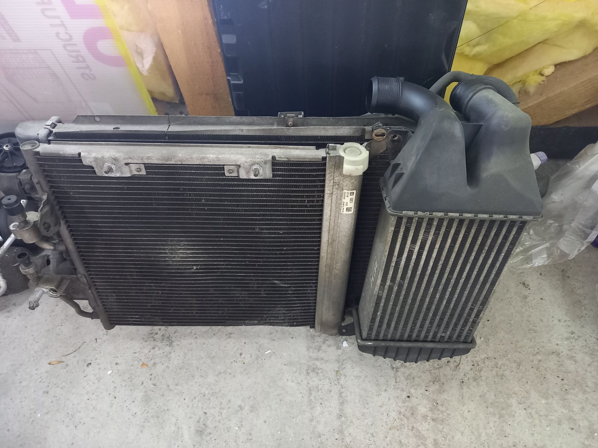 radiator apa electroventilator radiator ac conducte Opel Astra H 1.