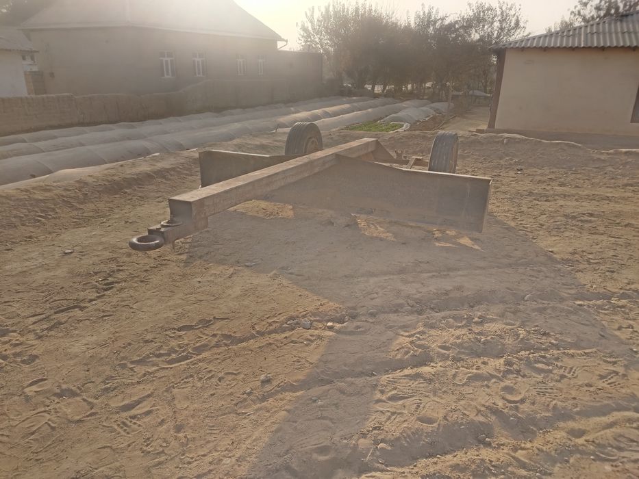 Dilnavoz sotiladi narxi 8.5 million. Dilnavoz eniga 2.90 metir.