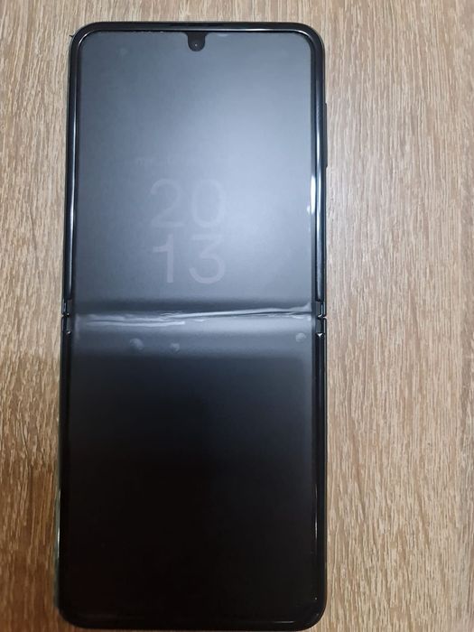 Vand sau schimb Samsung Galaxy Z Flip 3