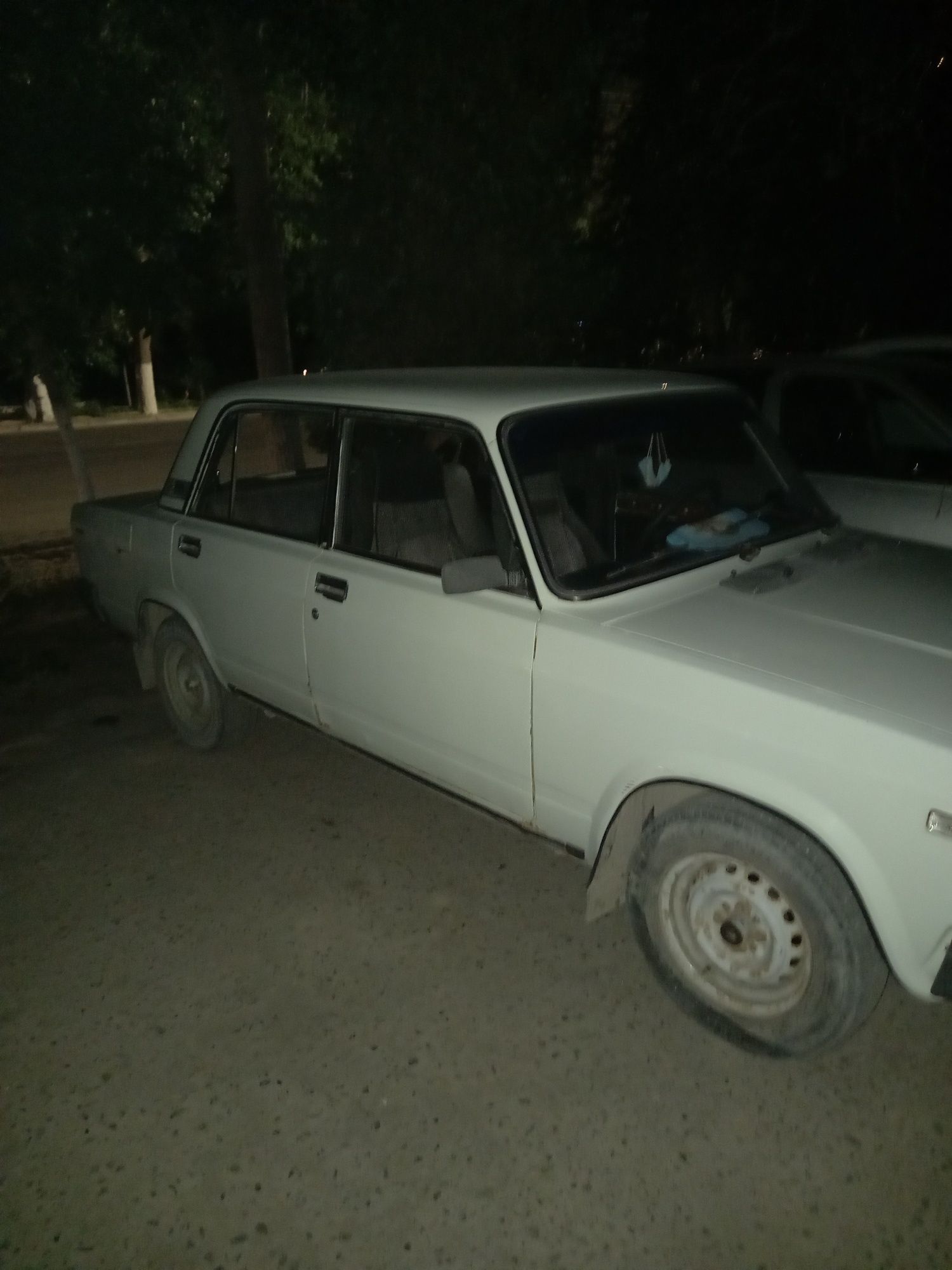 Vaz 2107 жигули белый
