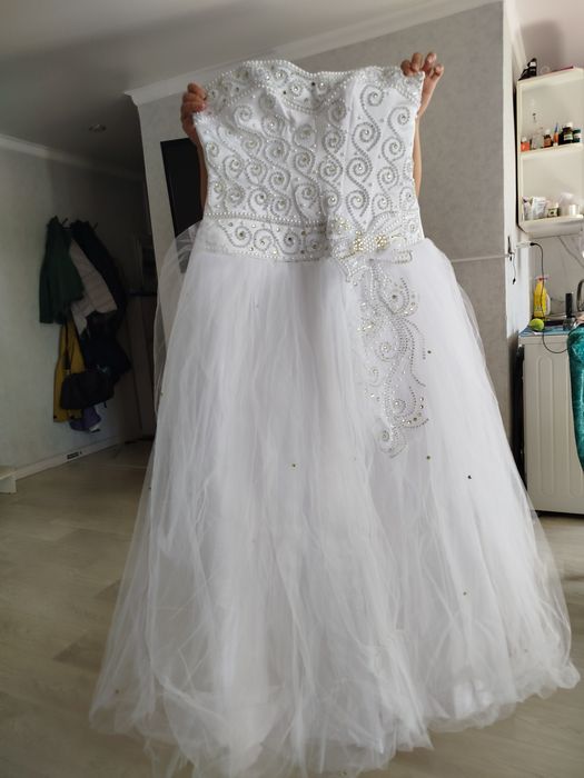 Продам бальное платье