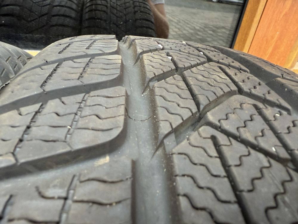 4бр. Отлични Зимни Гуми С Борд 205/60R/16 -PIRELLI- DOT:4423-7.6м+4.6м
