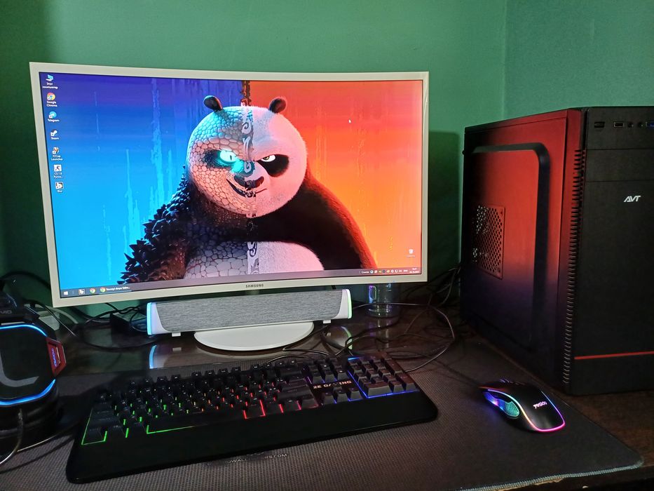 Kompyuter sotiladi srochno Monitor samsung 32!!