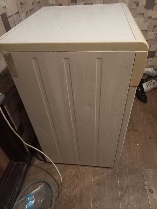 Стиральная машина на запчасти (TAURUS)