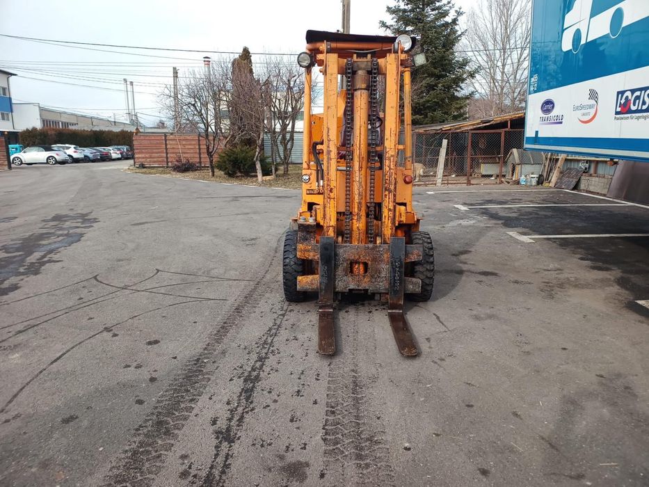 Motostivuitor diesel ridica 3 tone la 5 metri