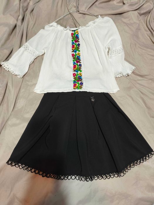 Costum popular ie+fusta neagra 140